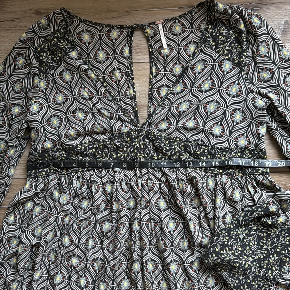 Free People Rolling Hills Bohemian Bell Sleeve Blouse Size Small - Picture 10 of 11